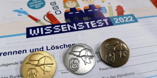 421 Buben und Mädchen der Jugendfeuerwehren aus dem Landkreis Traunstein absolvierten den Wissenstest 2022.absolvierten den 