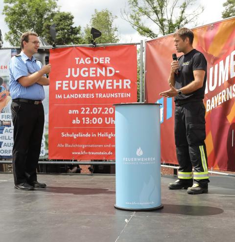 Hubert Hobmaier (li.) vom Presseteam hatte zahlreiche Gesprächspartner zum Talk auf der Bühne